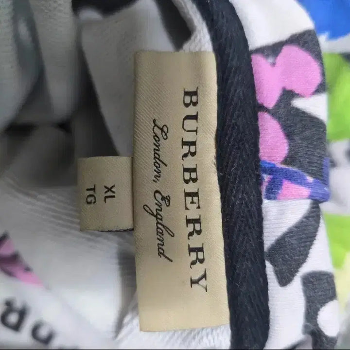 [BUNJANG] Burberry Graffiti Hoodie XL / 버버리그래피티후드티 xl