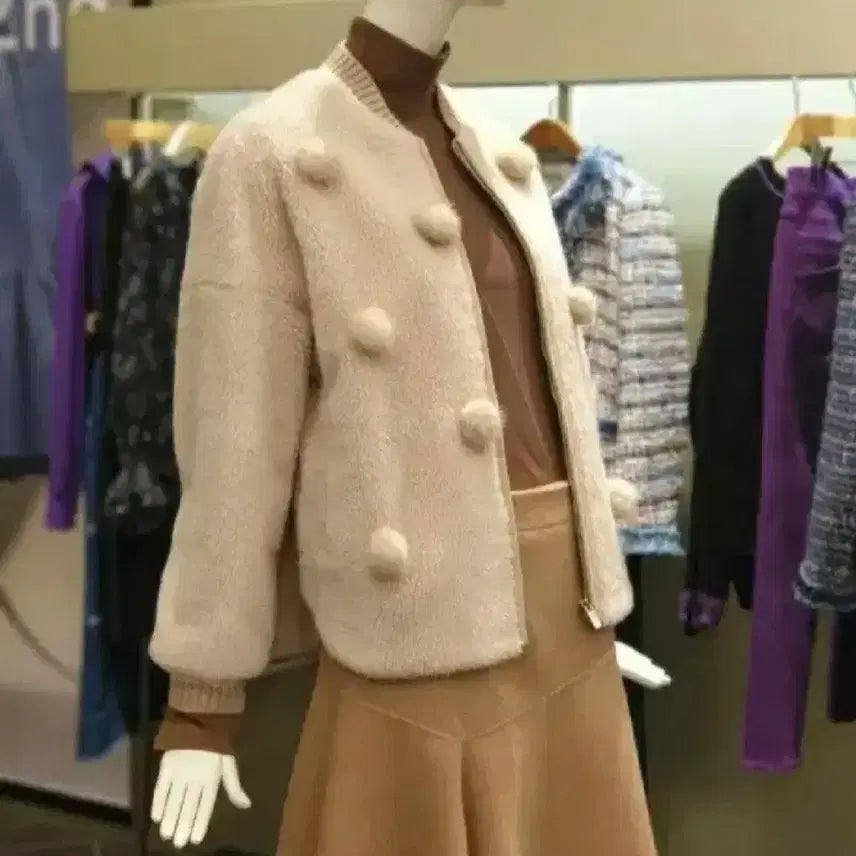 [BUNJANG] OZOC Ivory Ppomppomi Bomber Jacket / 오즈세컨 아이보리 뽀글이 폼폼이 봄버 자켓마지막