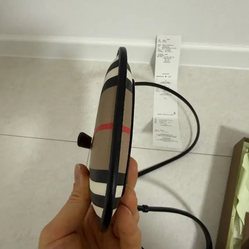 [BUNJANG] Burberry Stripe Crossbody Phone Case / 버버리 폰 케이스 스트라이프 크로스백