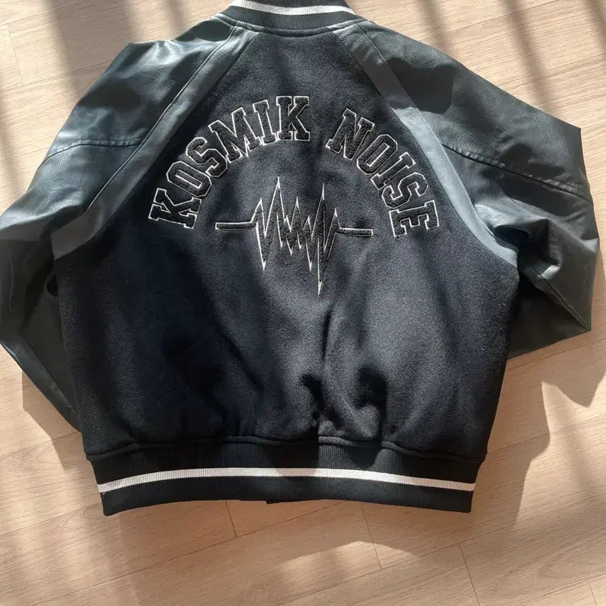 [BUNJANG] Gidle (G)I-DLE Undercover Varsity Jacket / Gu 언더커버 바시티 블루종