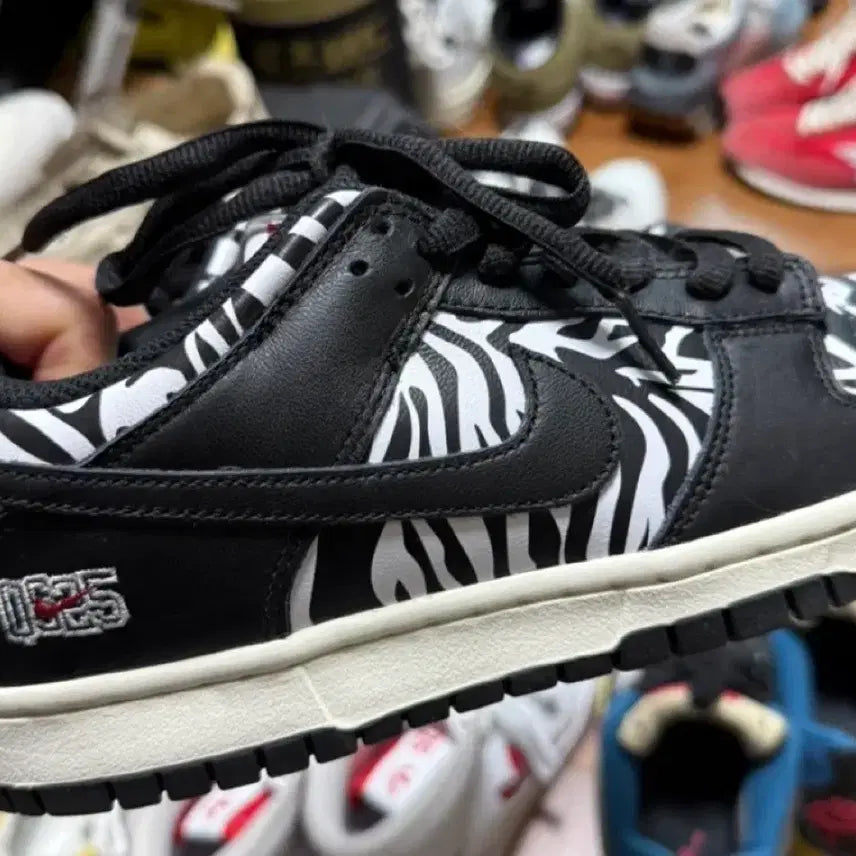 [BUNJANG] Nike QuarterSnacks SB Dunk Low Zebra Cake / 나이키 x 쿼터스낵스 SB 덩크 로우 지브라 케이크