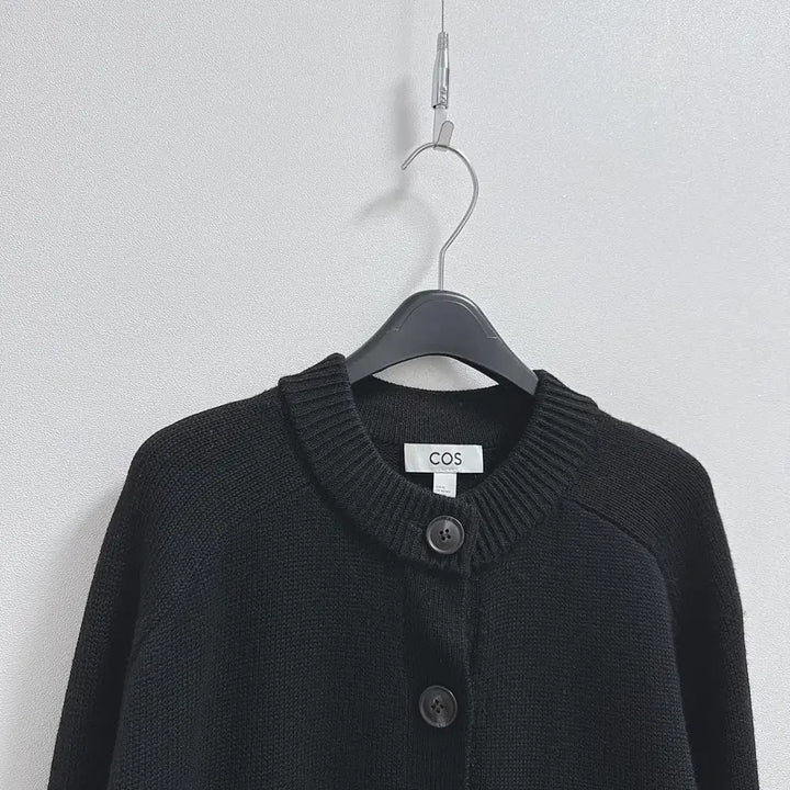 [BUNJANG] COS Crew Neck Wool Cardigan - Black / 코스 크루넥 울 가디건 블랙
