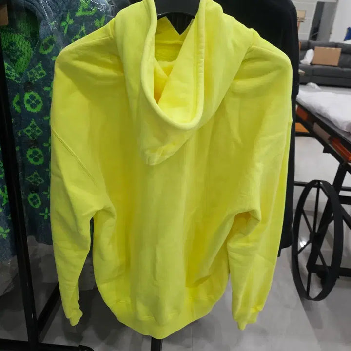 [SOLD OUT] 발렌시아가 BB로고 형광 옐로우 후드티