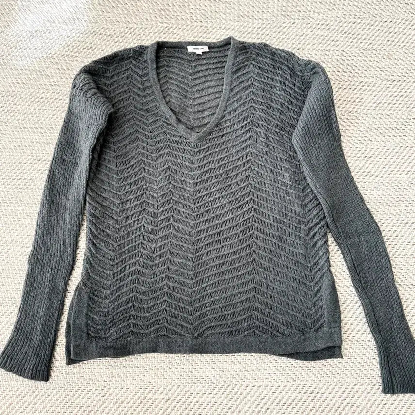[BUNJANG] Helmut Lang V-Neck Dark Gray Sweater / 헬무트랭 V넥 니트 닥크 그레이 스웨터