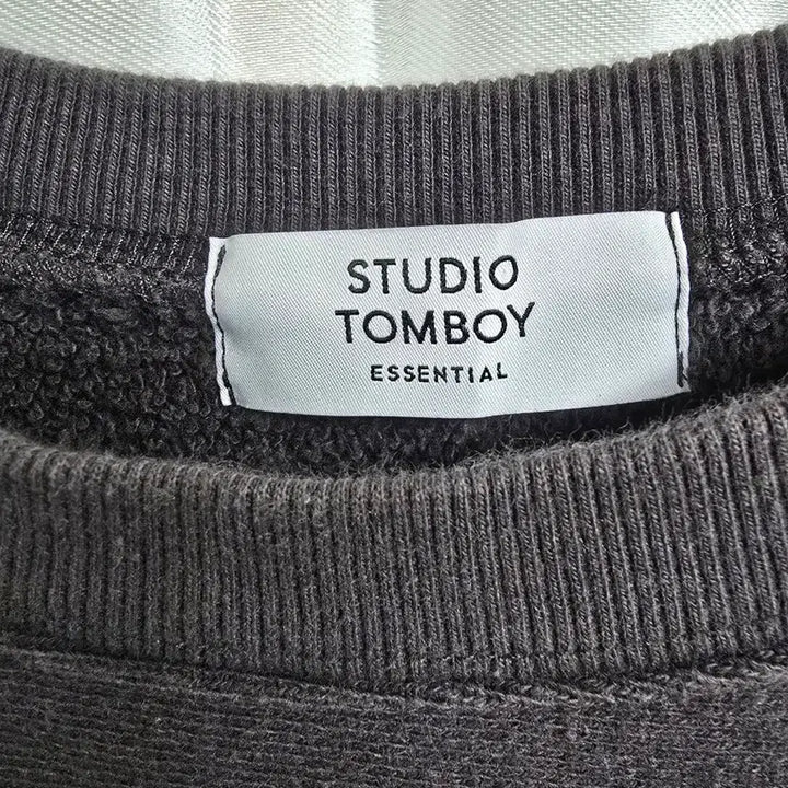 [BUNJANG] BACKFIRE Basic Crewneck Sweatshirt / 스튜디오 BACKFIRE  맨투맨 (1457)