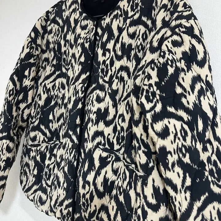 [BUNJANG] Zara Animal Pattern Padded Jumper XS / 자라 애니멀 패턴 패딩 점퍼 XS