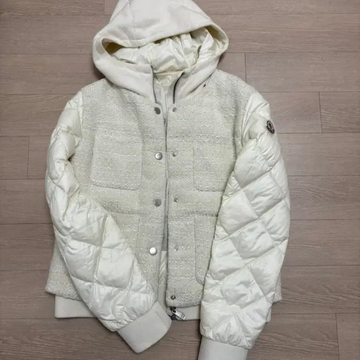 [BUNJANG] Moncler Tweed Padded Jacket / 몽클레어 후드 트위드 패딩 자켓 아이보리