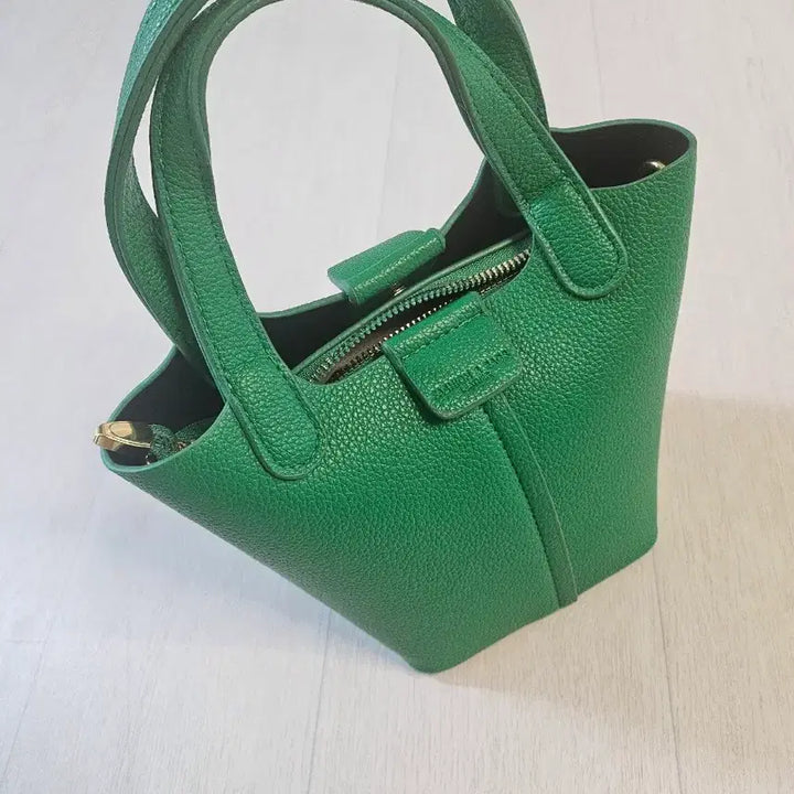 [BUNJANG] Green Crossbody Bag / 여성가방