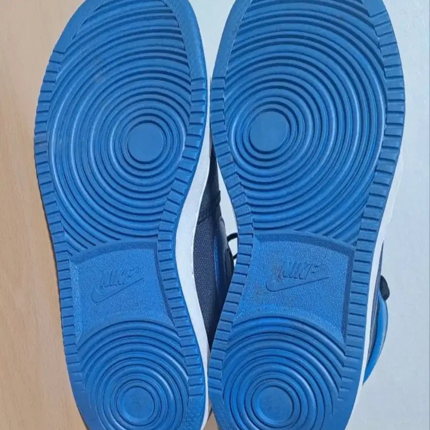 [SOLD OUT] 나이키 약260 시카고 에어조던1 블루
