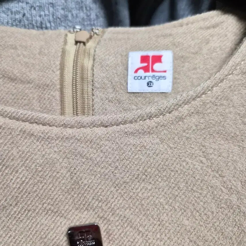 [BUNJANG] Courrèges Beige Dress 2T / 꾸레쥬 베이지 원피스 2T