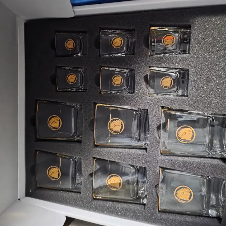 [BUNJANG] Jinro 1924 Heritage Soju Glass Set (Sealed) / 진로 1924 헤리티지 술잔 세트(새상품)