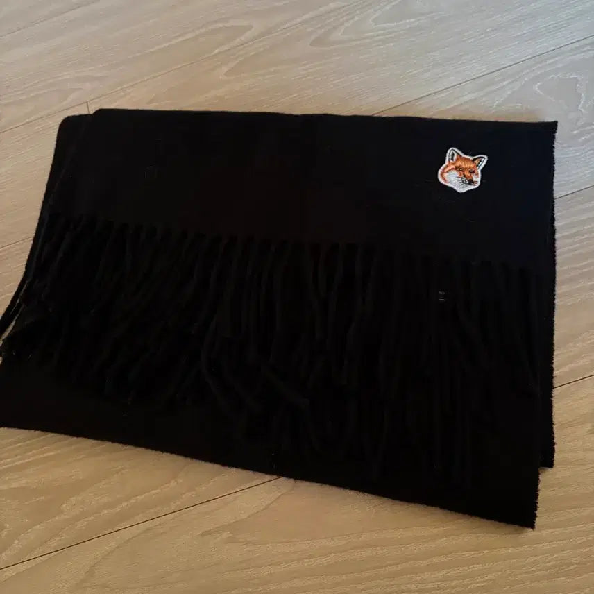 [BUNJANG] Maison Kitsune Fox Head Wool Scarf / 메종키츠네 폭스헤드 블랙 울 목도리 머플러