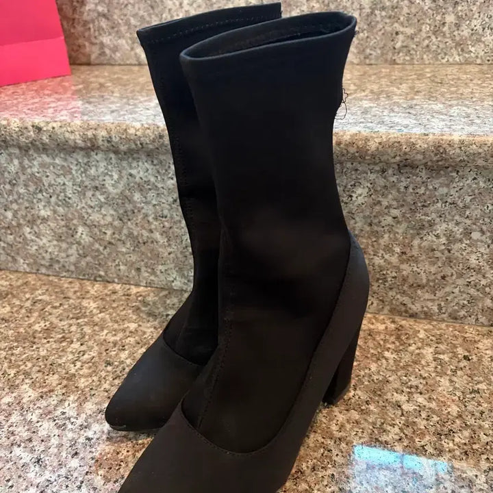 [BUNJANG] Black Ankle Boots / 블랙 앵클 부츠 삭스 통굽