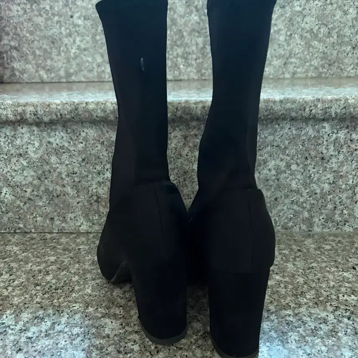 [BUNJANG] Black Ankle Boots / 블랙 앵클 부츠 삭스 통굽