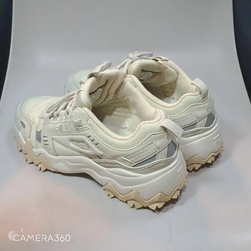 [BUNJANG] FILA Ivory Training Sneakers 230mm / 휠라 FILA 아이보리 트레이닝 운동화 230mm