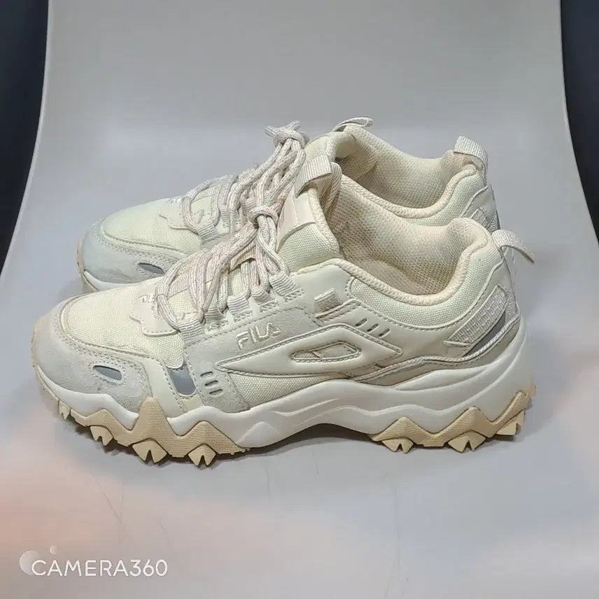 [BUNJANG] FILA Ivory Training Sneakers 230mm / 휠라 FILA 아이보리 트레이닝 운동화 230mm