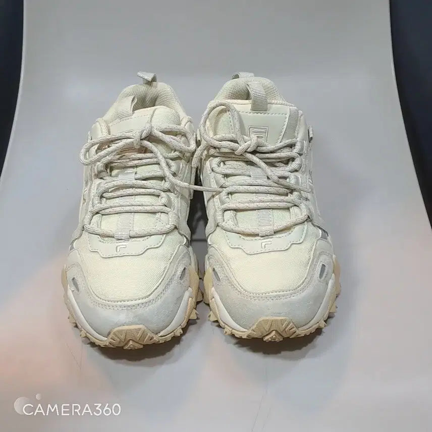 [BUNJANG] FILA Ivory Training Sneakers 230mm / 휠라 FILA 아이보리 트레이닝 운동화 230mm