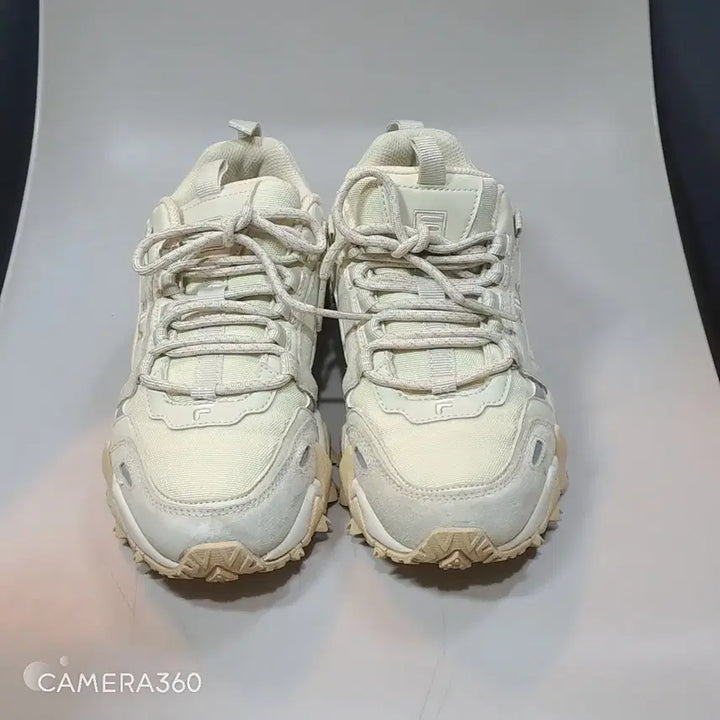 [BUNJANG] FILA Ivory Training Sneakers 230mm / 휠라 FILA 아이보리 트레이닝 운동화 230mm