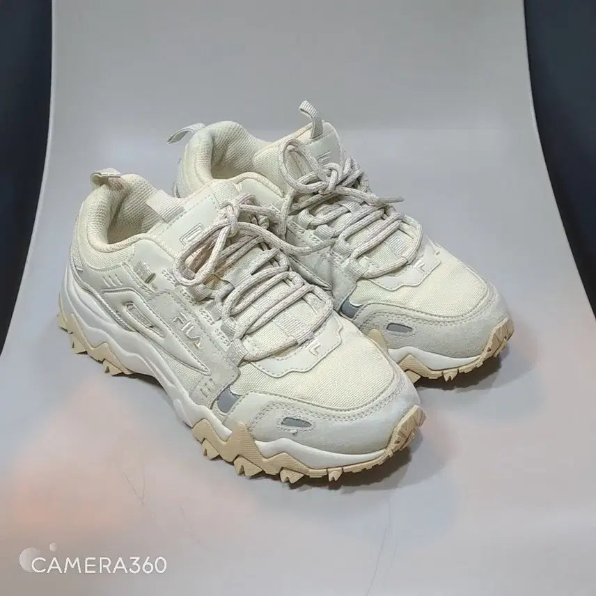 [BUNJANG] FILA Ivory Training Sneakers 230mm / 휠라 FILA 아이보리 트레이닝 운동화 230mm