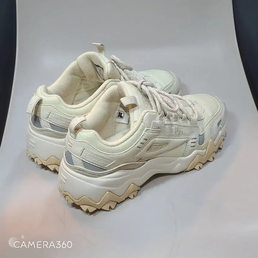 [BUNJANG] FILA Ivory Training Sneakers 230mm / 휠라 FILA 아이보리 트레이닝 운동화 230mm