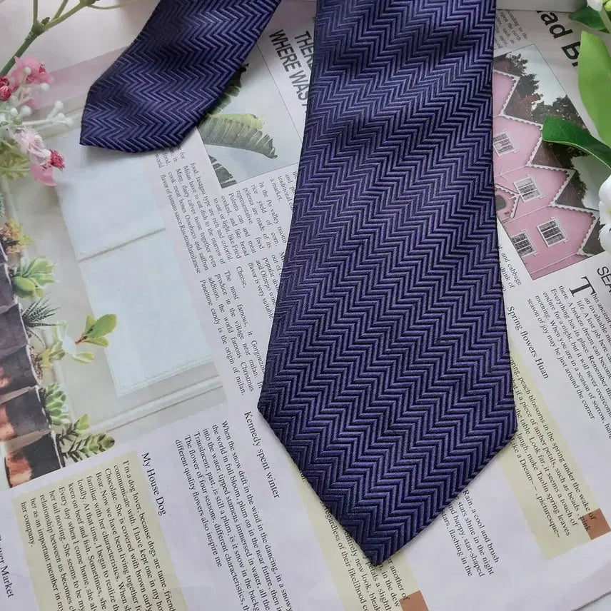 [SOLD OUT] 엠포리오 아르마니 실크 퍼플 헤링본 넥타이 9cm A+등급 K1755