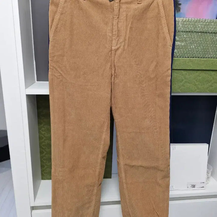 [BUNJANG] Gucci GG Corduroy Pants / 국내판새상품)구찌 GG 가죽탭 옆선 코듀로이 골덴 바지