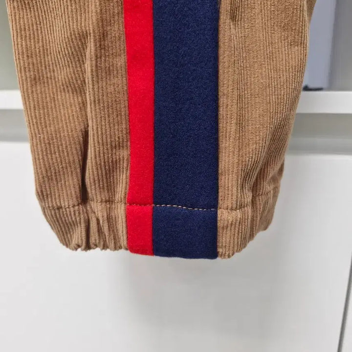 [BUNJANG] Gucci GG Corduroy Pants / 국내판새상품)구찌 GG 가죽탭 옆선 코듀로이 골덴 바지
