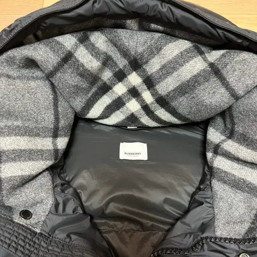 [BUNJANG] Burberry Rockwell Down Puffer Jacket / 버버리 록웰 다운 푸퍼패딩