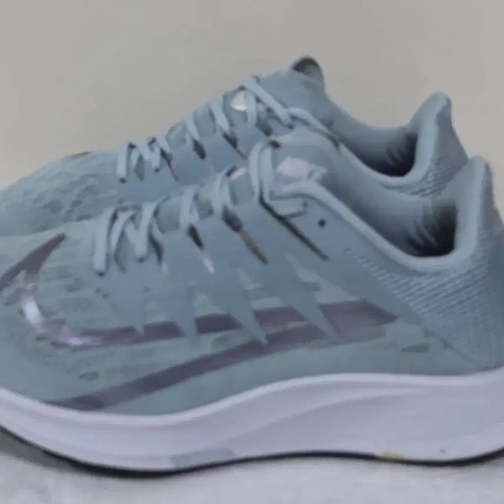[BUNJANG] Nike Air Zoom Rival Fly Ocean Cube Metallic Gray Running Shoes / [245] 나이키 에어줌 라이벌 플라이 오션큐브메탈릭그레이ㅡ단종매물최저가