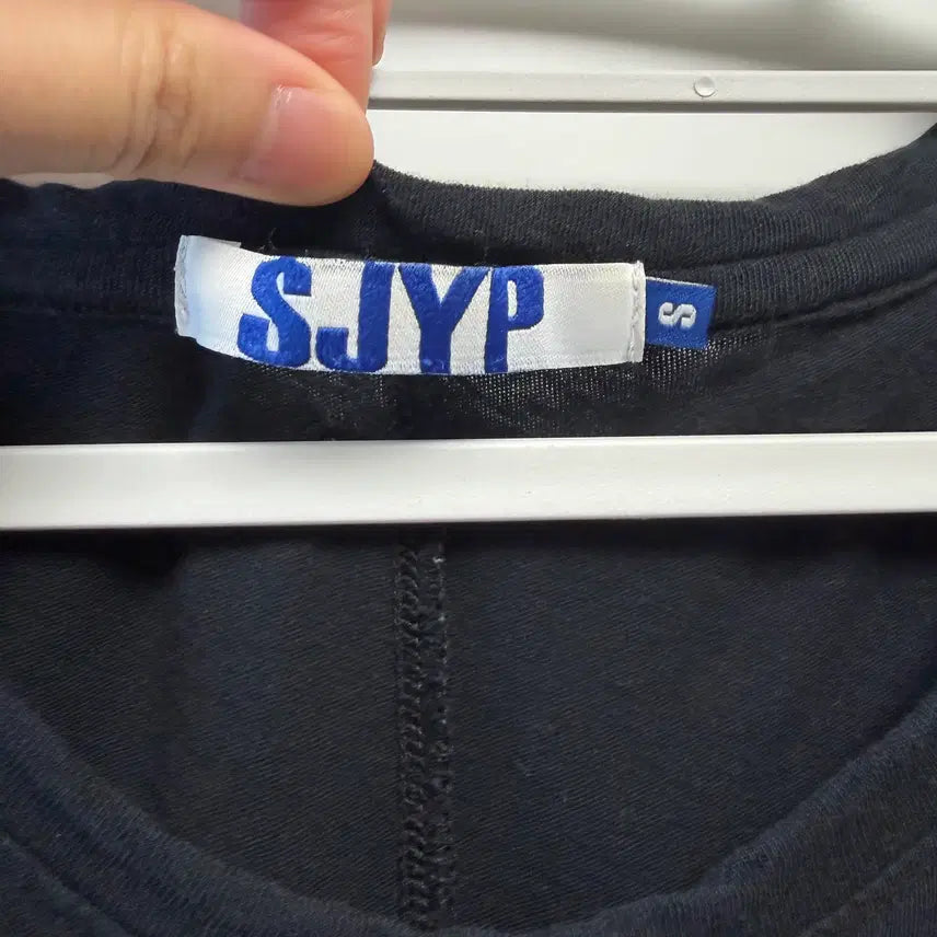 [BUNJANG] SJYP Sleeveless T-shirt Black / SJYP  민소매 티셔츠 블랙