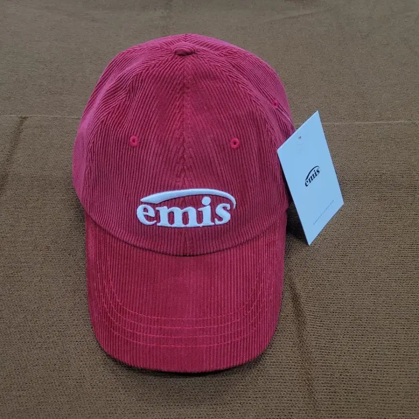 [BUNJANG] Emis Corduroy Ball Cap Hat Red/Cream / emis 이미스 코듀로이 볼캡 모자 레드/크림