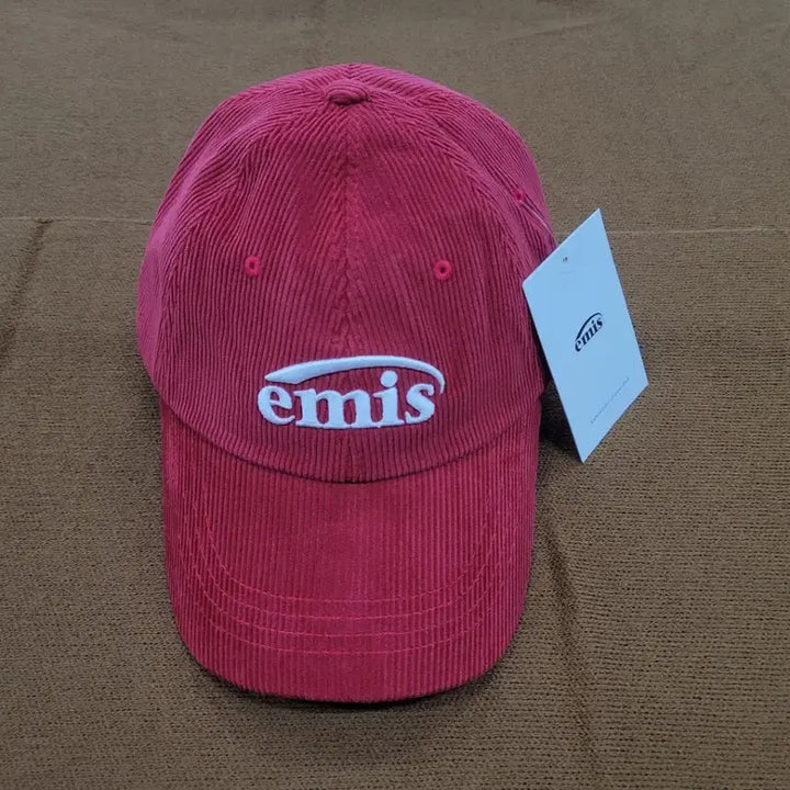 [BUNJANG] Emis Corduroy Ball Cap Hat Red/Cream / emis 이미스 코듀로이 볼캡 모자 레드/크림
