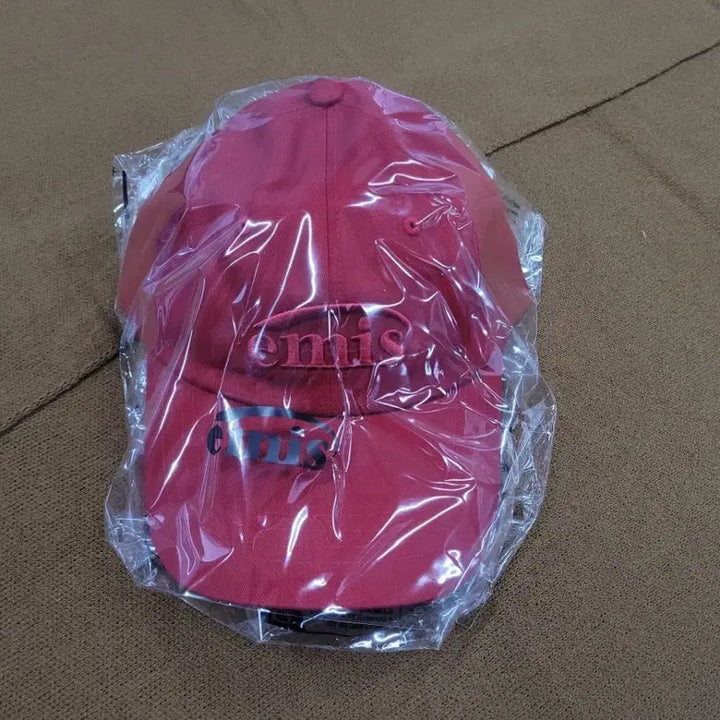 [BUNJANG] Emis Red Cap / emis 이미스 볼캡 모자 레드 새상품