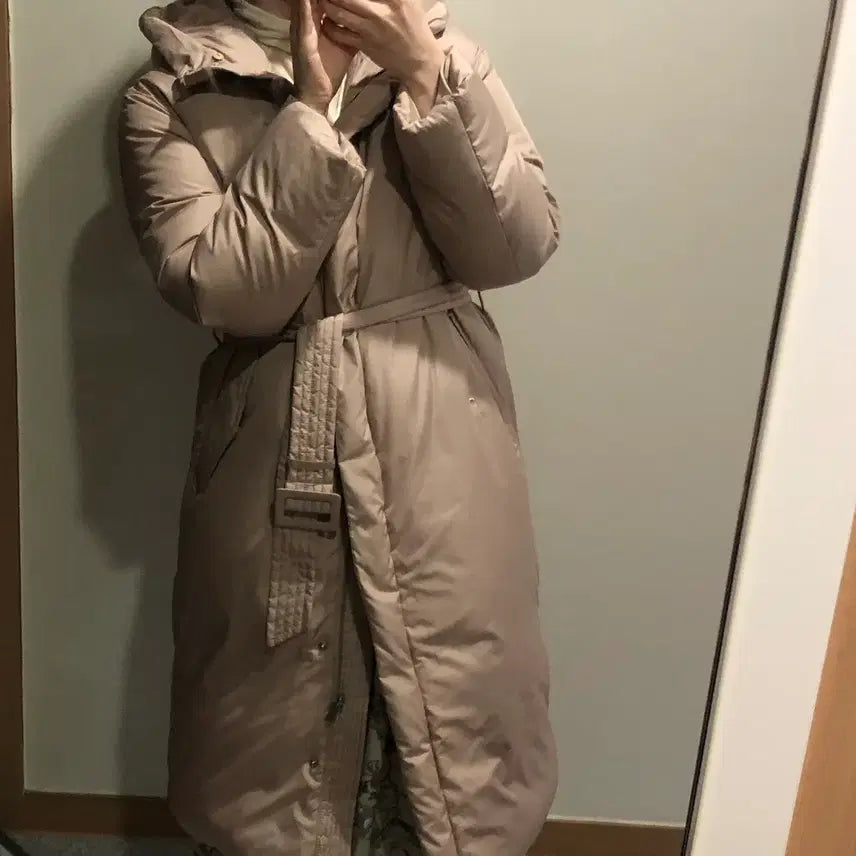 [BUNJANG] Goose Down Hooded Long Puffer Coat / 빵빵 구스다운 후드 롱 패딩 거위털 벨트 하객룩 출근룩 베이지 푸퍼