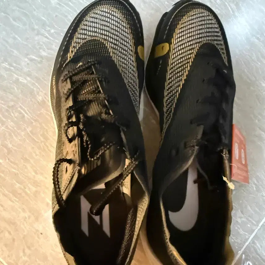 [BUNJANG] Nike ZoomX Vaporfly Next% Gold Black / 새상품 나이키 줌X 베이퍼플라이 넥스트 골드블랙