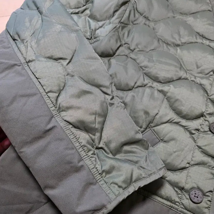 [BUNJANG] Moncler Genius Military Onion Light Down Jacket / 몽클레어 지니어스 / 밀리터리 어니언 라이트다운 / 110