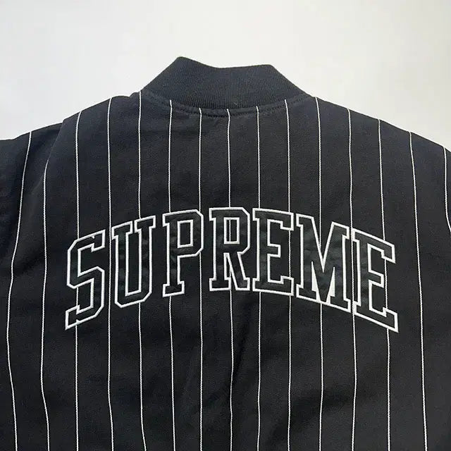[BUNJANG] Supreme 19SS Pinstripe Varsity Jacket / SUPREME 19SS Pinstripe 슈프림 바시티 자켓