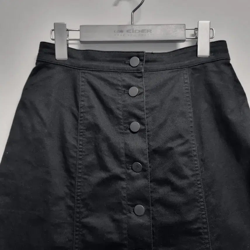 [BUNJANG] Uniqlo A-Line Button Long Skirt / 유니클로 블랙 A라인 버튼 스커트