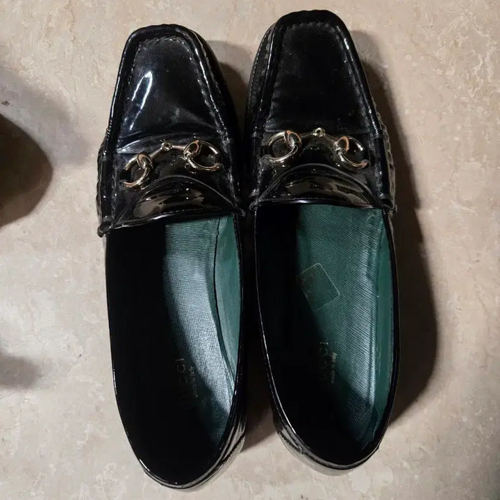[BUNJANG] Gucci Black Patent Leather Loafers / 구찌 블랙 페이턴트 로퍼