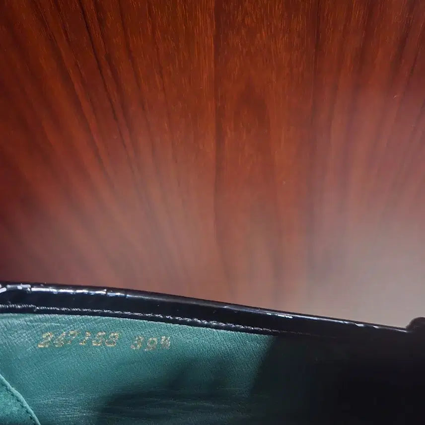 [BUNJANG] Gucci Black Patent Leather Loafers / 구찌 블랙 페이턴트 로퍼