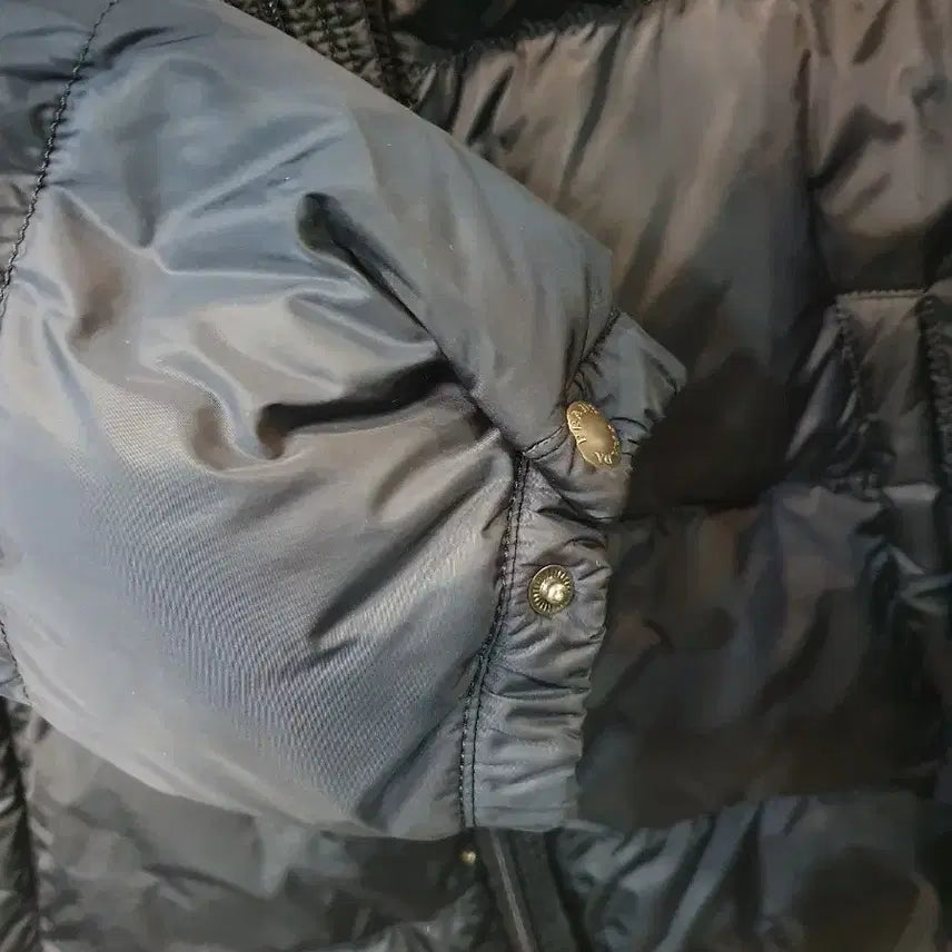 [BUNJANG] Prada Men's Padded Jacket / 프라다 남성페딩