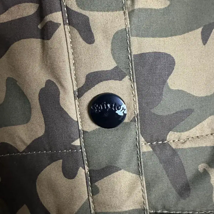 [BUNJANG] Brixton Camo Padded Shirt Jacket / 브릭스톤 카모 패딩 셔츠자켓