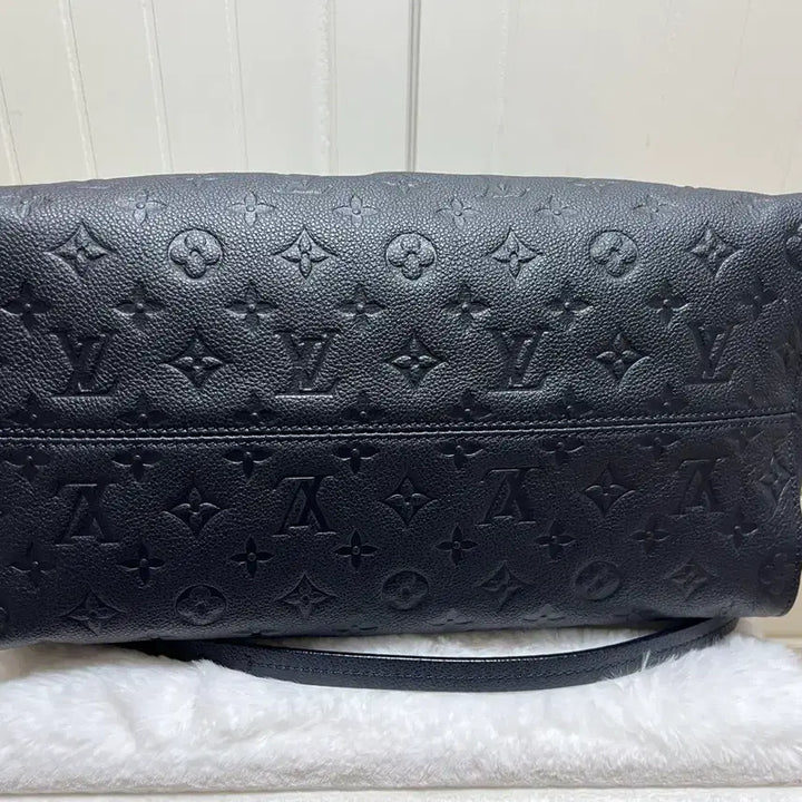 [BUNJANG] Louis Vuitton Lumineuse PM Handbag / 루이비통 앙프렝뜨 루미네즈 PM