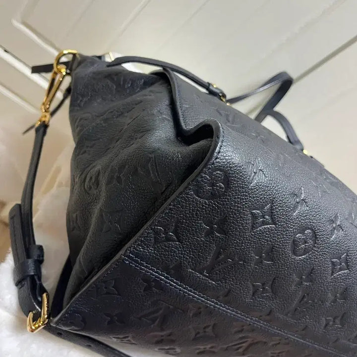 [BUNJANG] Louis Vuitton Lumineuse PM Handbag / 루이비통 앙프렝뜨 루미네즈 PM