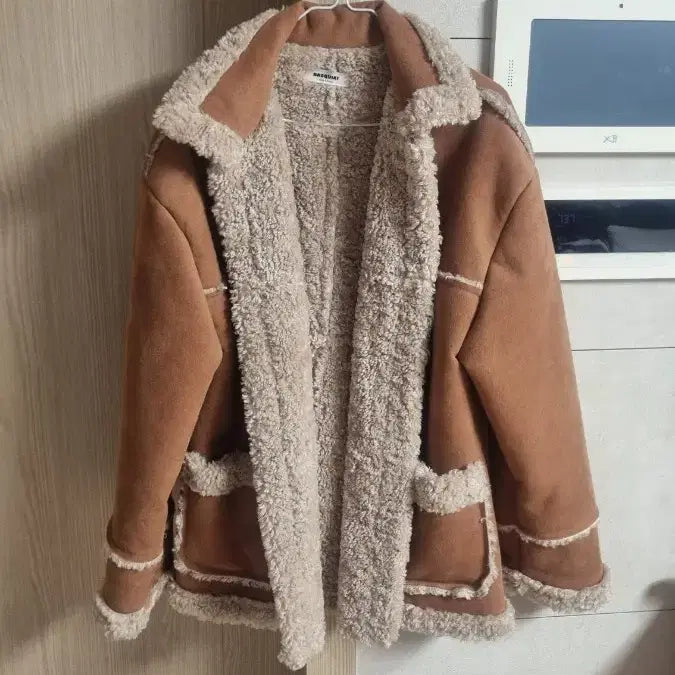 [BUNJANG] Basket Brown Suede Mustang Jacket (Size 55-66) / 바스켓 브라운 스웨이드 무스탕 자켓~55~66