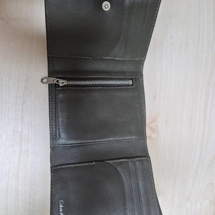 [BUNJANG] Calvin Klein Mid Wallet / 캘빈클라인중지갑