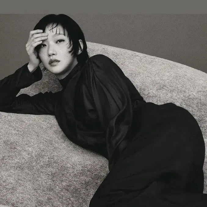 [BUNJANG] The Boyz Eunji & Sangyeon Elle Magazine / (새상품)<은중과 상연> 김고은님과 박지현님 커플화보가 실린 엘르잡지양도