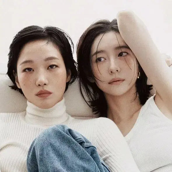 [BUNJANG] The Boyz Eunji & Sangyeon Elle Magazine / (새상품)<은중과 상연> 김고은님과 박지현님 커플화보가 실린 엘르잡지양도