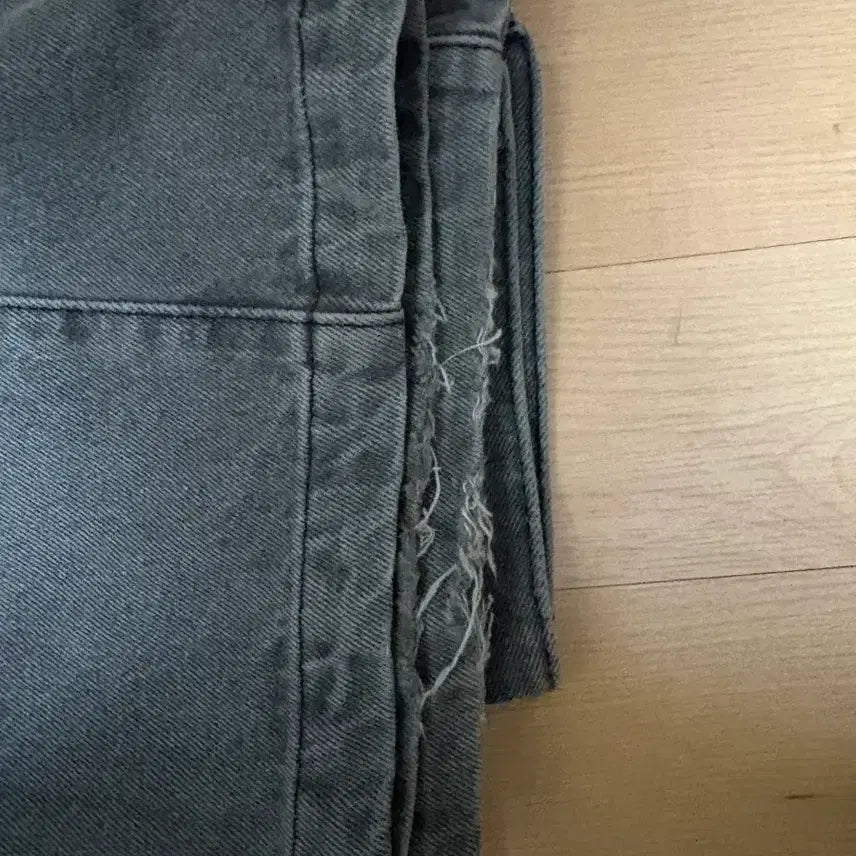 [BUNJANG] Fabregas Smokie Side Panel Denim Jeans (Gray, Size 1) / 파브레가 스모키 사이드 패널 데님 그레이 1사이즈 청바지