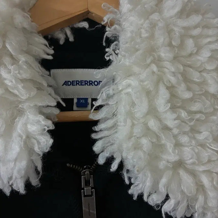 [BUNJANG] ADER Error Fleece Collar Bomber Jacket / 아더에러 양털 카라 봄버